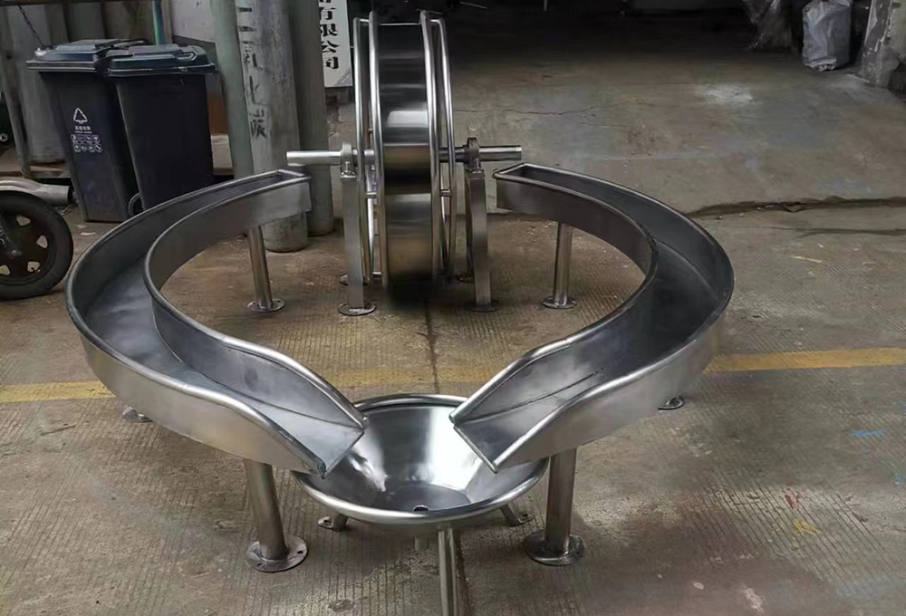 圆盘戏水取水器